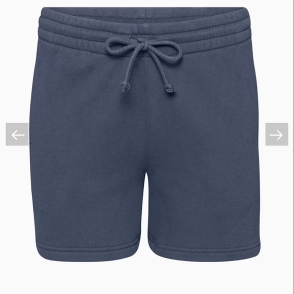 NWT Aritzia TNA Cozy Fleece Boyfriend Mid-Thigh Short - Picture 2 of 7